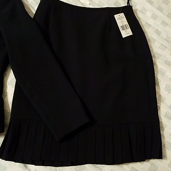 Petite Suit - Picture 2 of 8